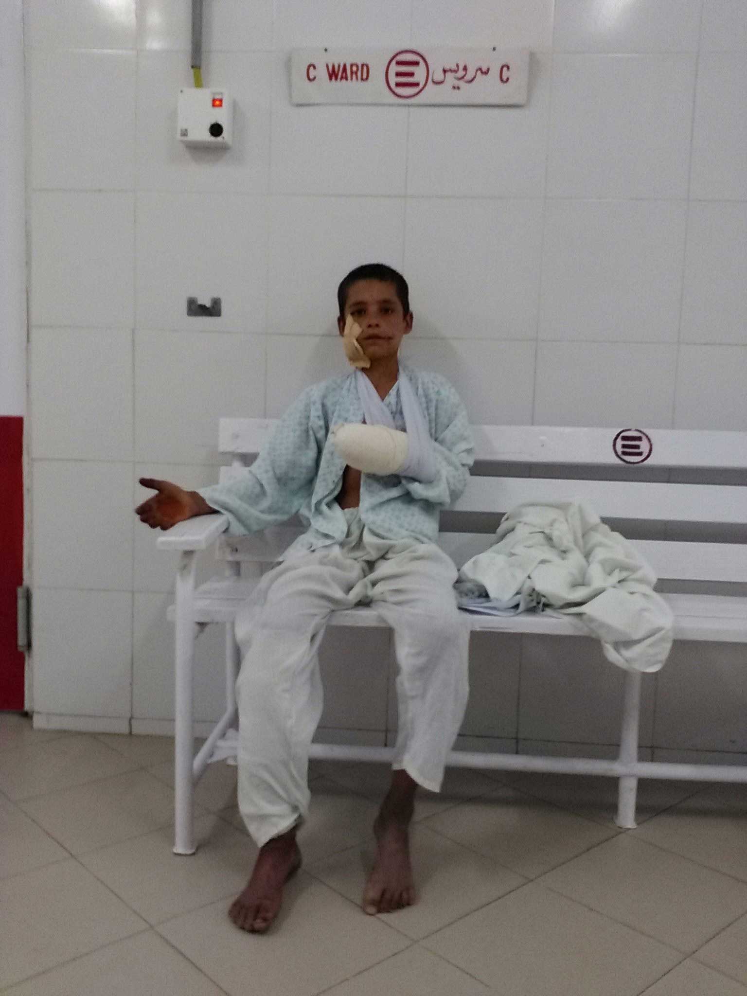 Un bambino ricoverato nel nostro ospedale di Lashkar-gah, in Afghanistan
