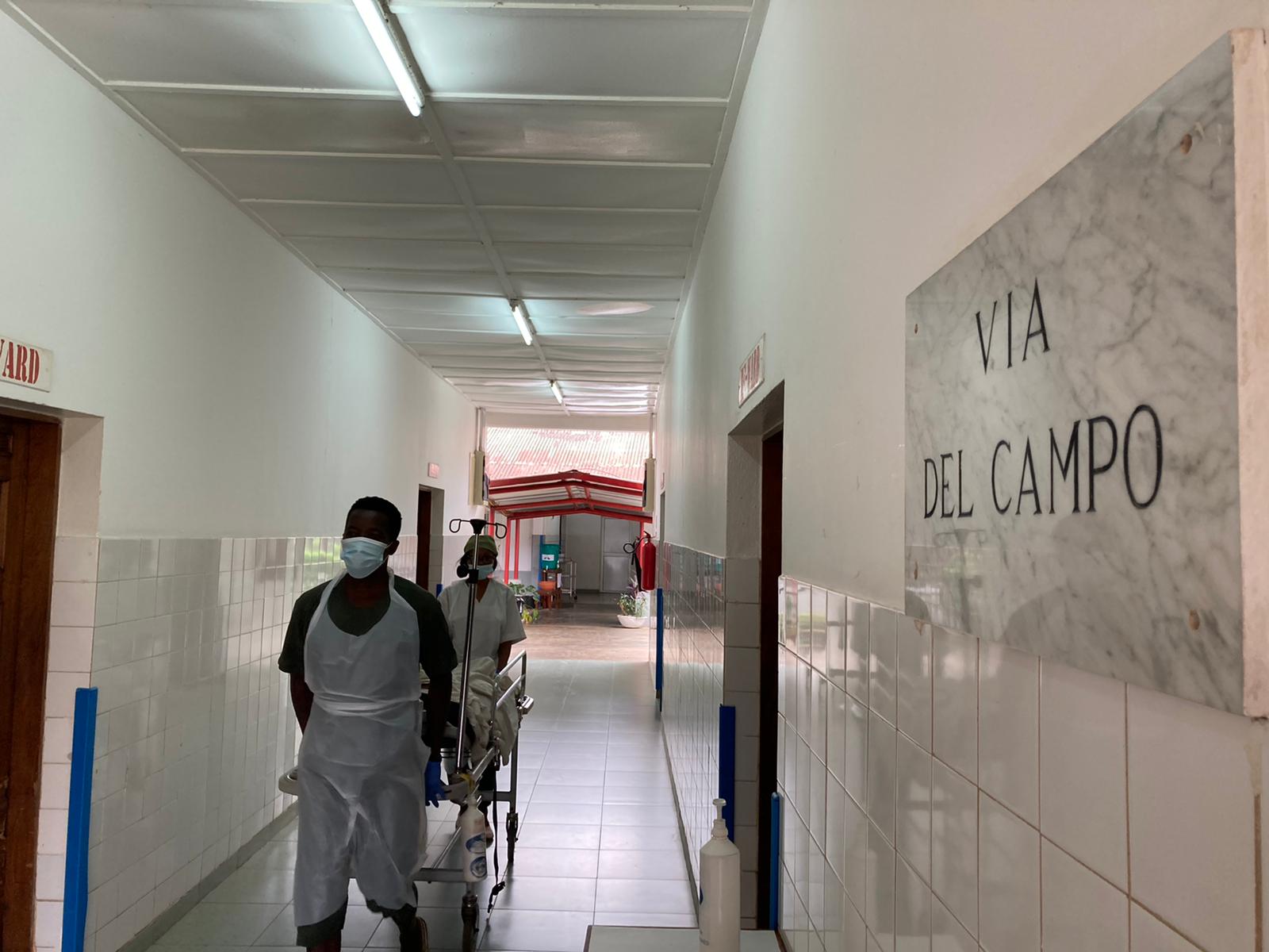 Via del Campo nell'ospedale in Sierra Leone